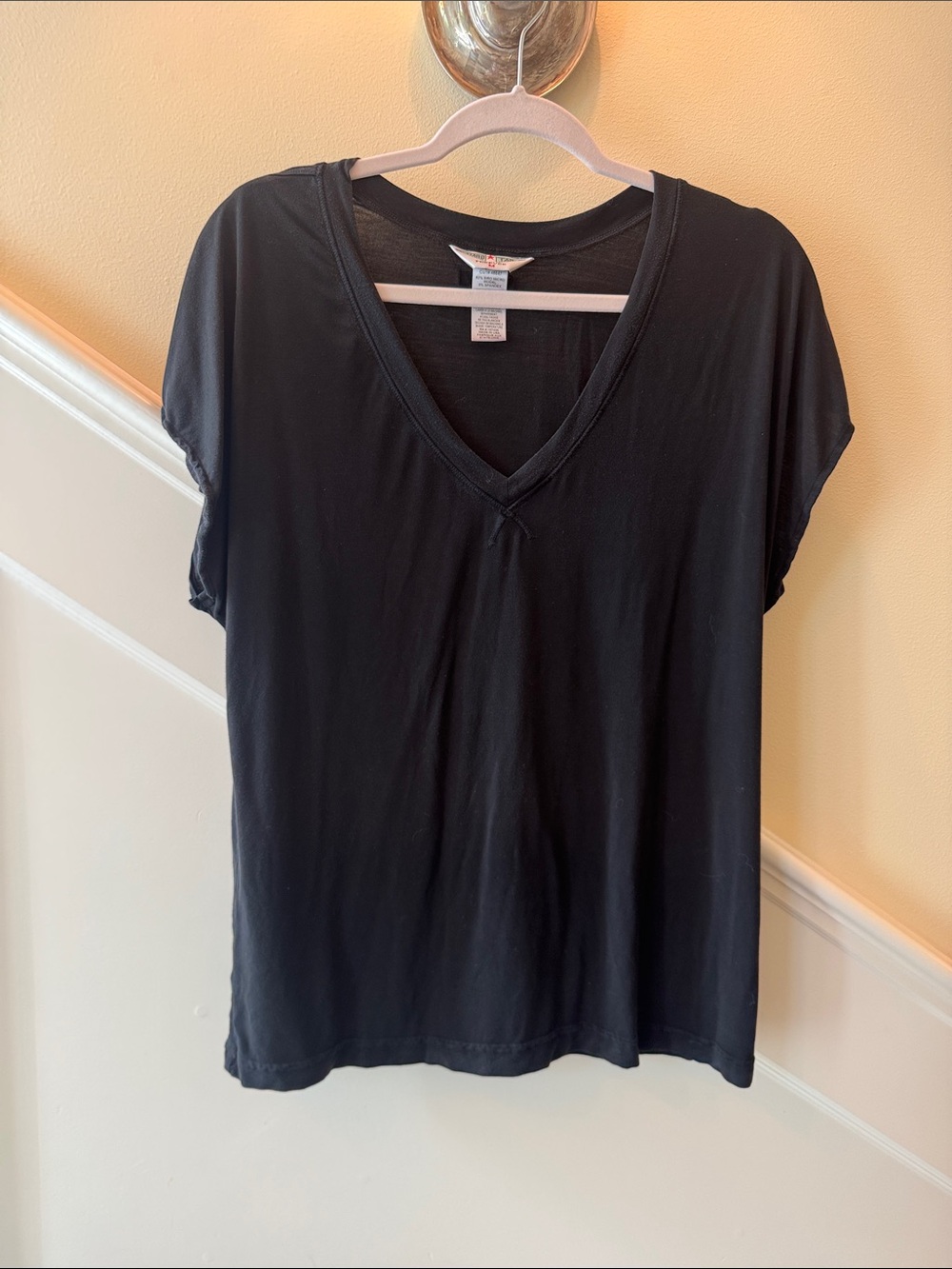 Hard Tail Black V-Neck Short Sleeve Tee